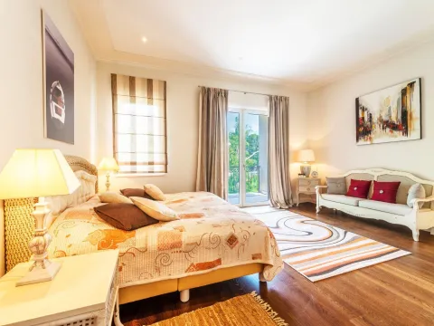 Sale, two bedroom apartment, 152m², Porto Montenegro, Tivat - image 12