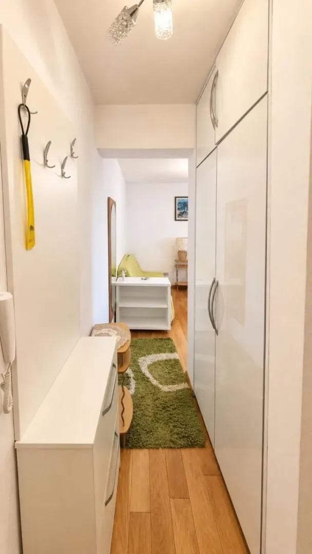 Izdavanje, garsonjera, 31m², Centar, Tivat