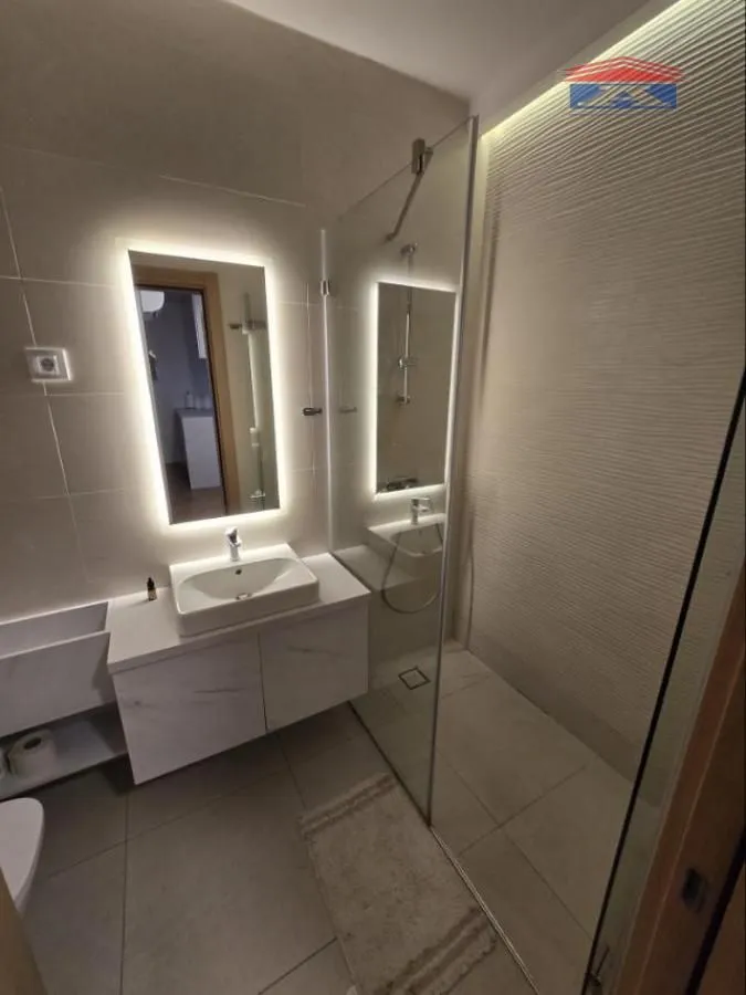 Izdavanje, jednosoban stan, 43m², Bulevar Evrope, Novi Sad Sve Podlokacije