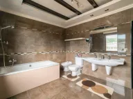 Sale, house, 487m², Bečići, Budva - image 9