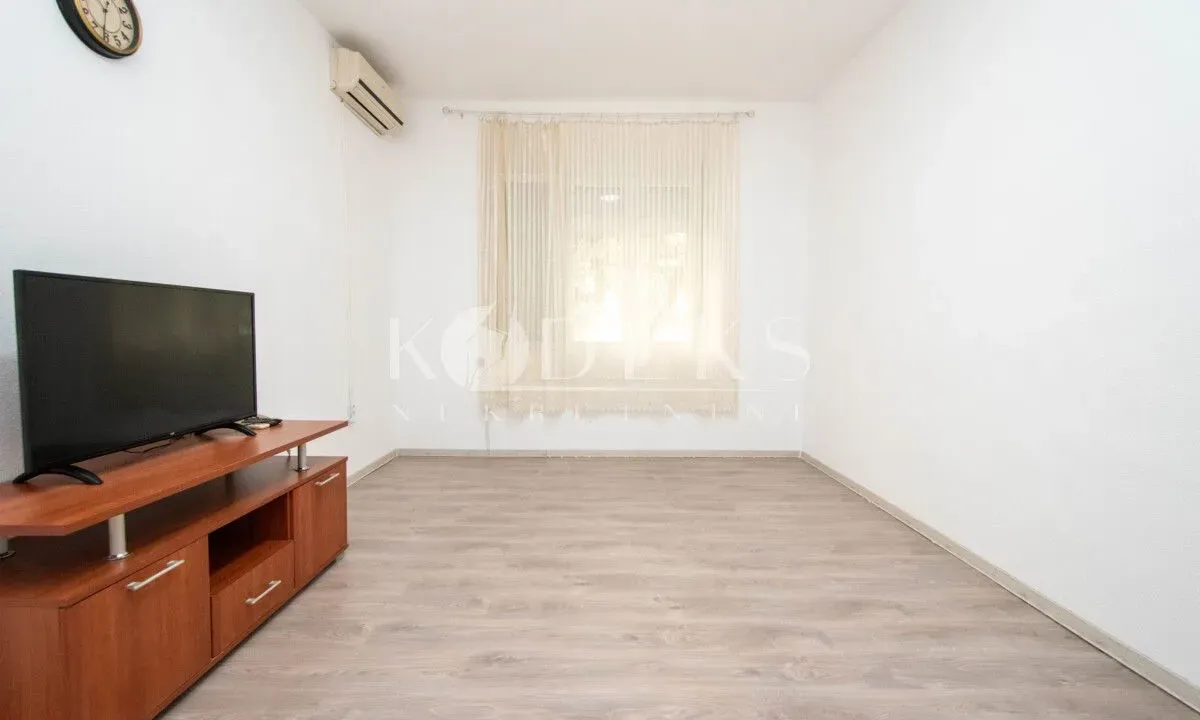 Izdavanje, poslovni prostor, 25m², Centar, Podgorica