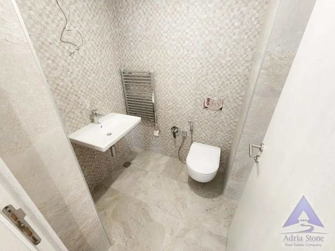 Prodaja, dvosoban stan, 144m², Škaljari, Kotor