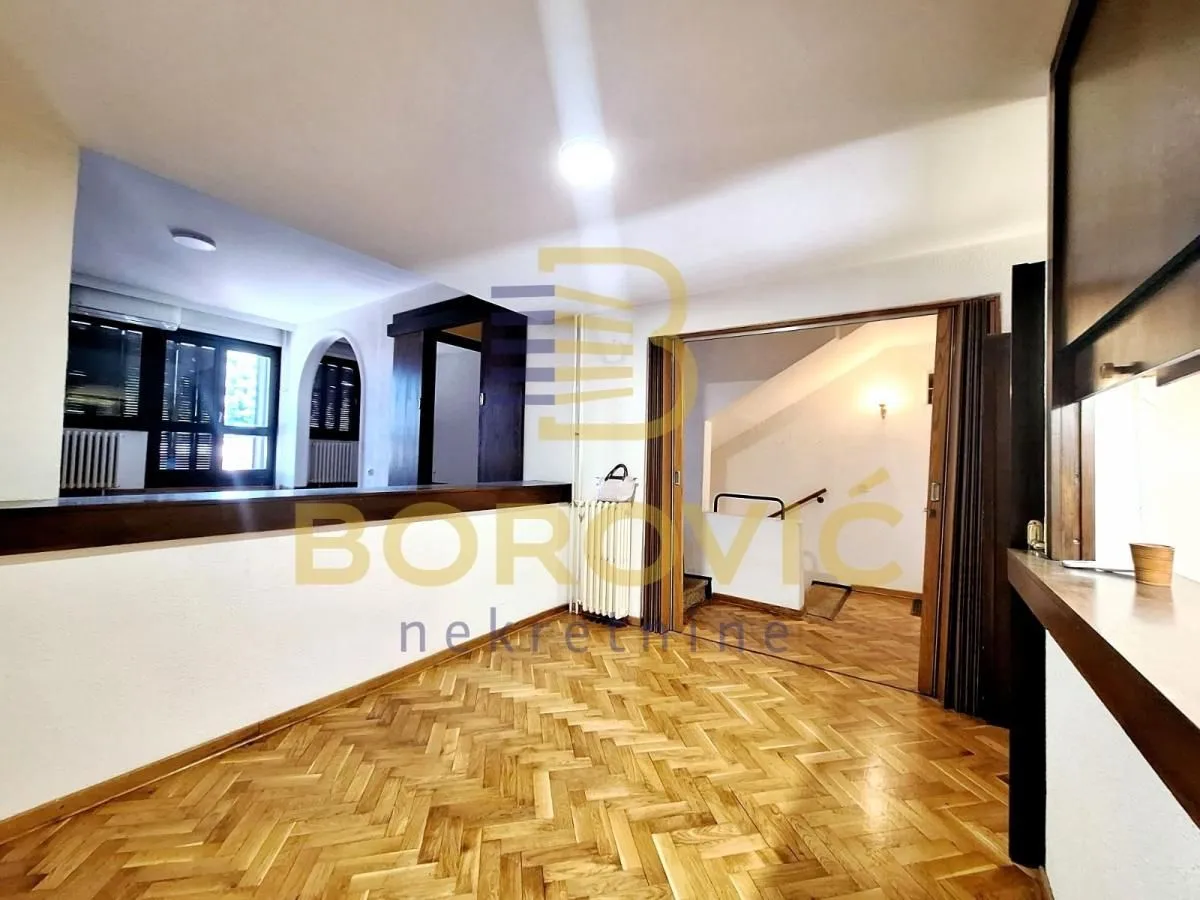 Sale, house, 200m², Višnjička Banja, Palilula Sve Podlokacije