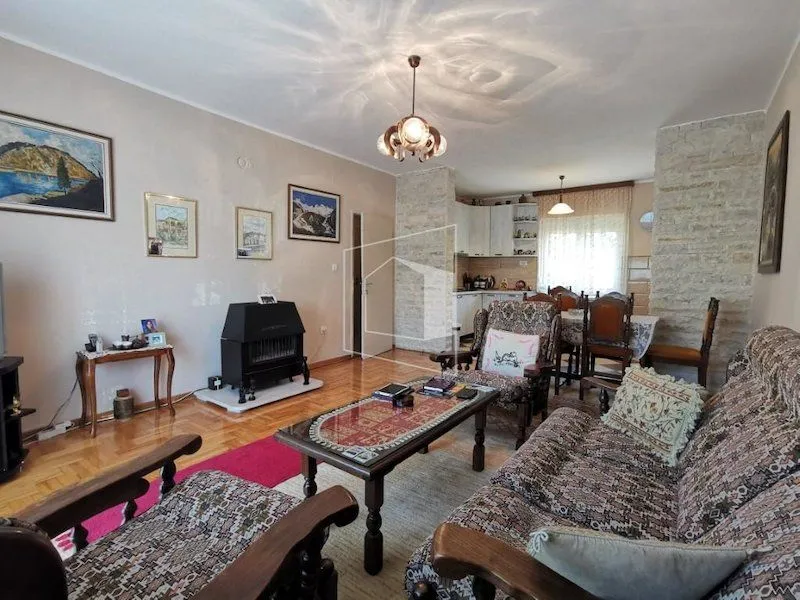 Prodaja, kuća, 170m², Podgorica, Crna Gora