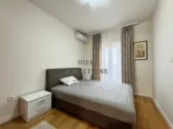 Izdavanje, jednosoban stan, 50m², Central Point, Podgorica - image 8