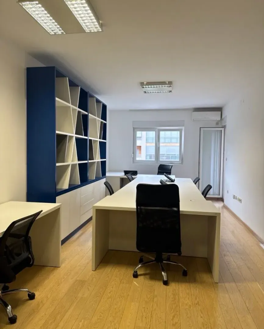 Izdavanje, dvosoban stan, 74m², City Kvart, Podgorica