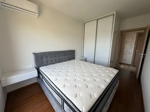 Izdavanje, dvosoban stan, 86m², Master Kvart, Podgorica - image 5