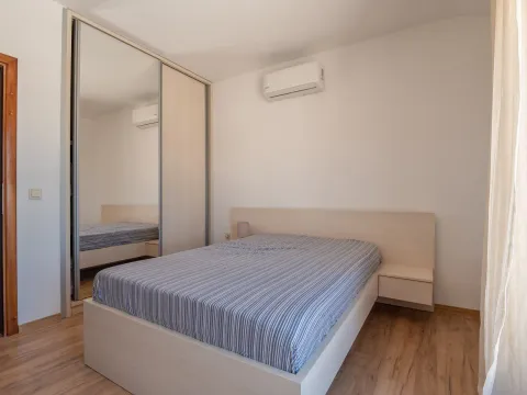 Sale, house, 176m², Dub, Kotor - image 11