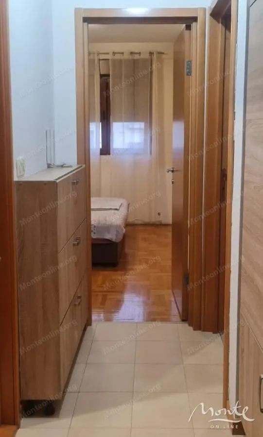 Prodaja, jednosoban stan, 41m², Stari Aerodrom, Podgorica