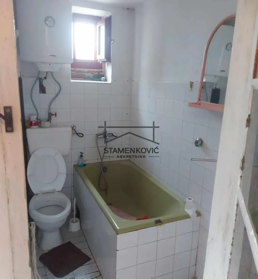 Prodaja, kuća, 120m², Ledinci, Petrovaradin