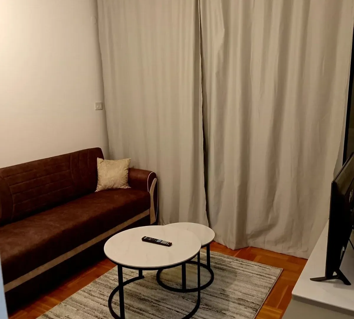 Izdavanje, jednosoban stan, 35m², City Kvart, Podgorica