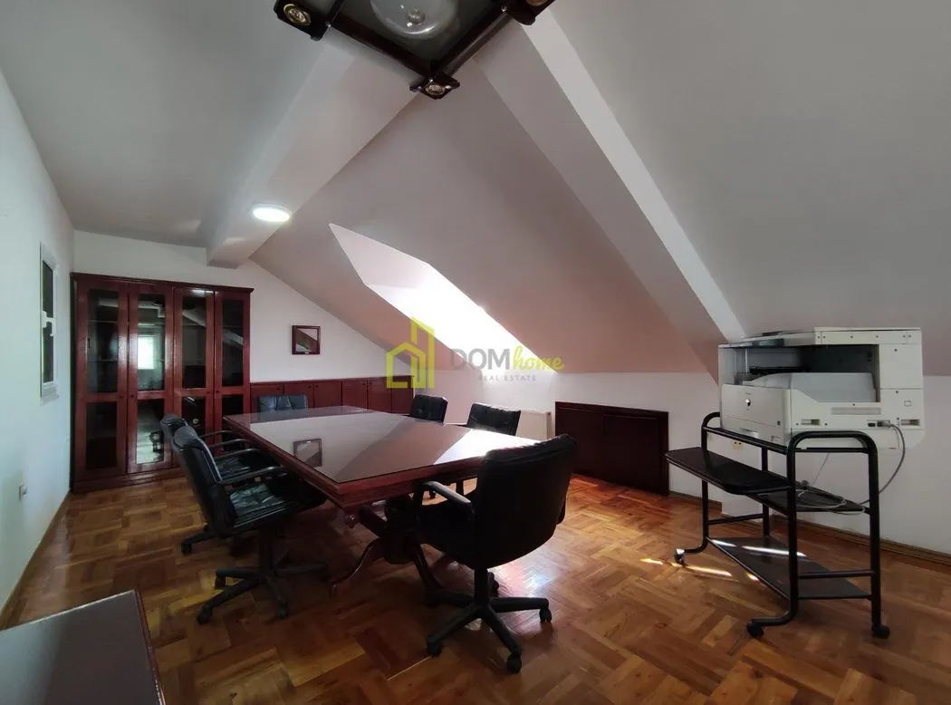 Rent, office space, 140m², Centar, Podgorica