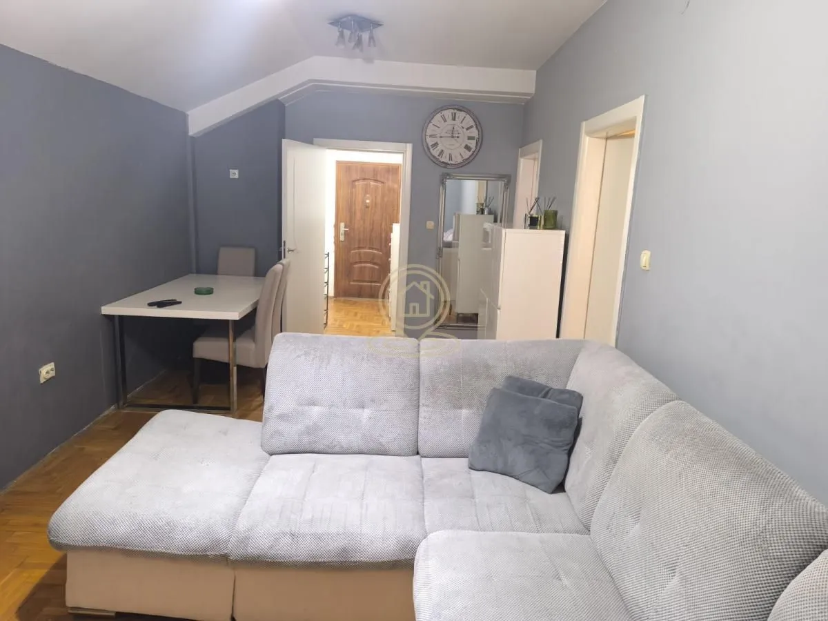 Izdavanje, stan, 60m², Centar, Novi Sad