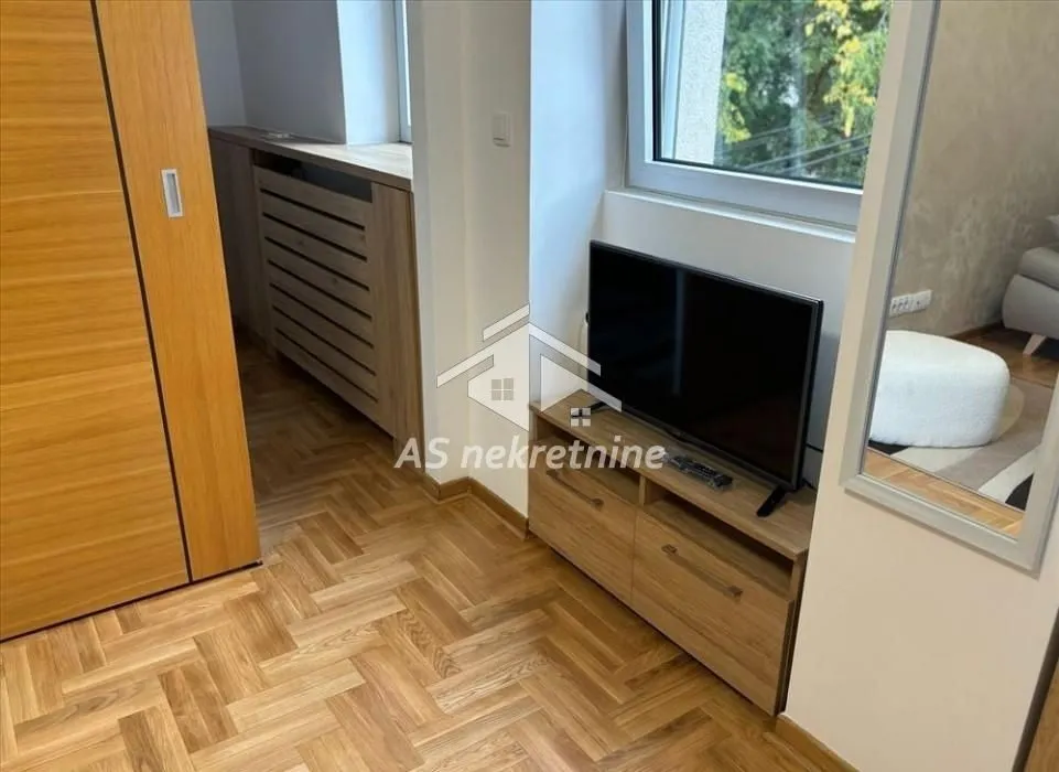Rent, two bedroom apartment, 40m², Stari Grad, Beograd