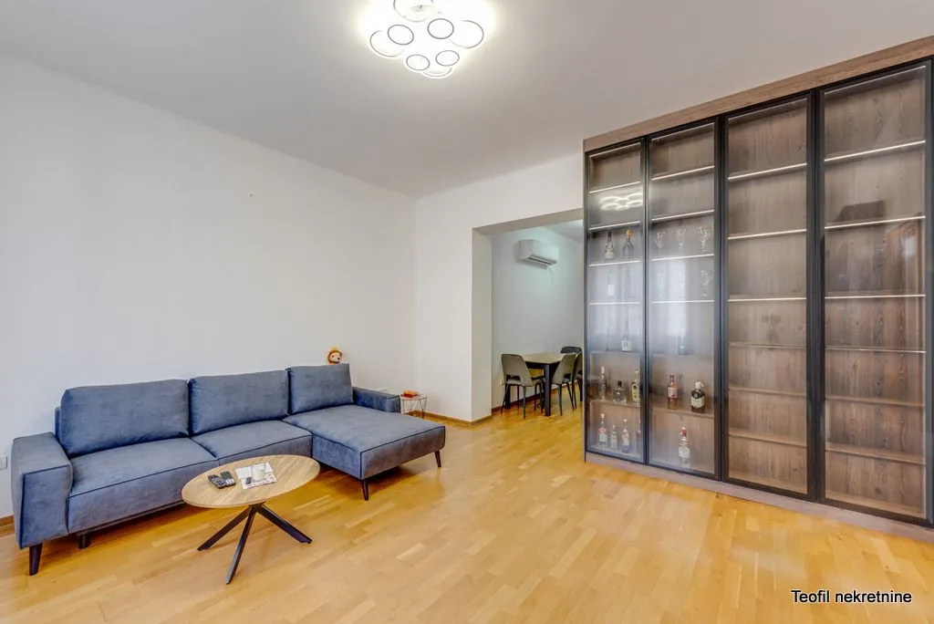 Rent, three bedroom apartment, 82m², Stari Grad, Beograd