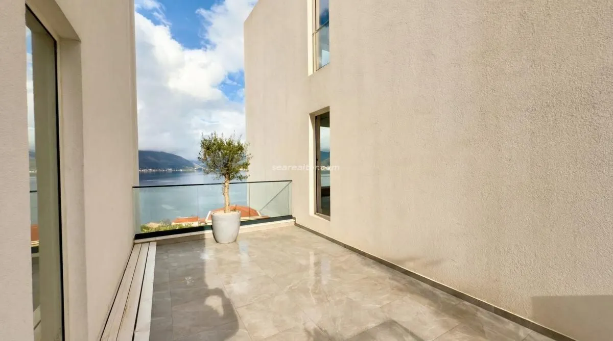 Prodaja, dvosoban stan, 119m², Krašići, Tivat