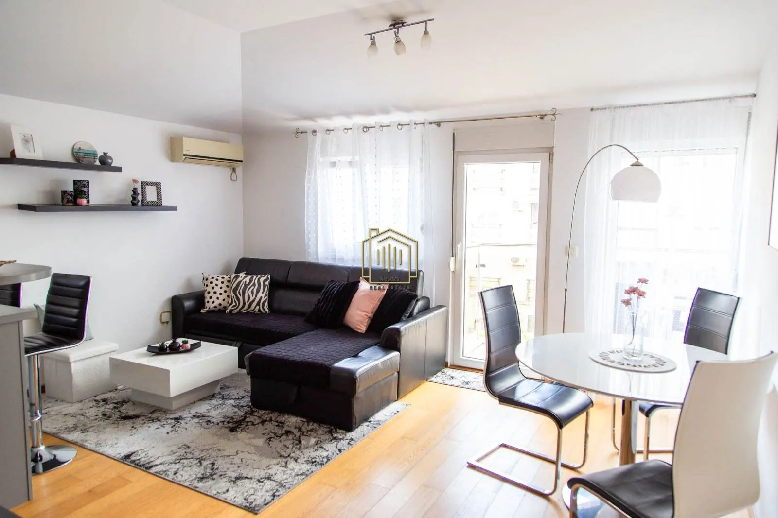 Izdavanje, jednosoban stan, 46m², Blok 9, Podgorica