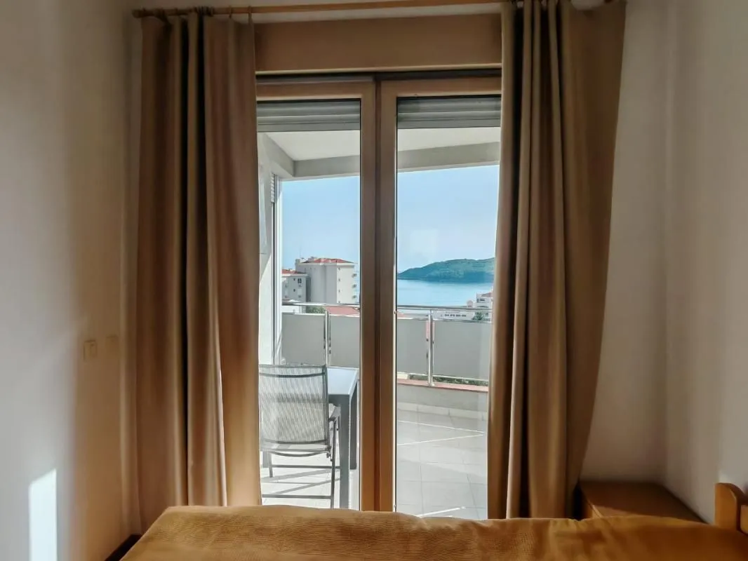 Prodaja, dvosoban stan, 67m², Bečići, Budva