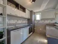 Izdavanje, trosoban stan, 120m², Seljanovo, Tivat - image 9