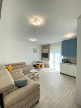Rent, one bedroom apartment, 50m², Bečići, Budva - image 3