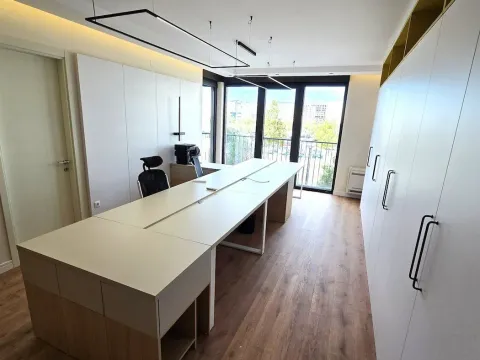 Rent, office space, 58m², Kod Capital Plaze, Podgorica - image 2