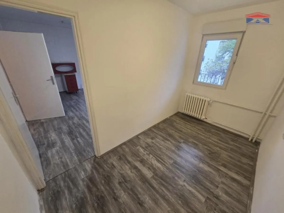 Izdavanje, dvosoban stan, 54m², Železnička Stanica, Novi Sad Sve Podlokacije