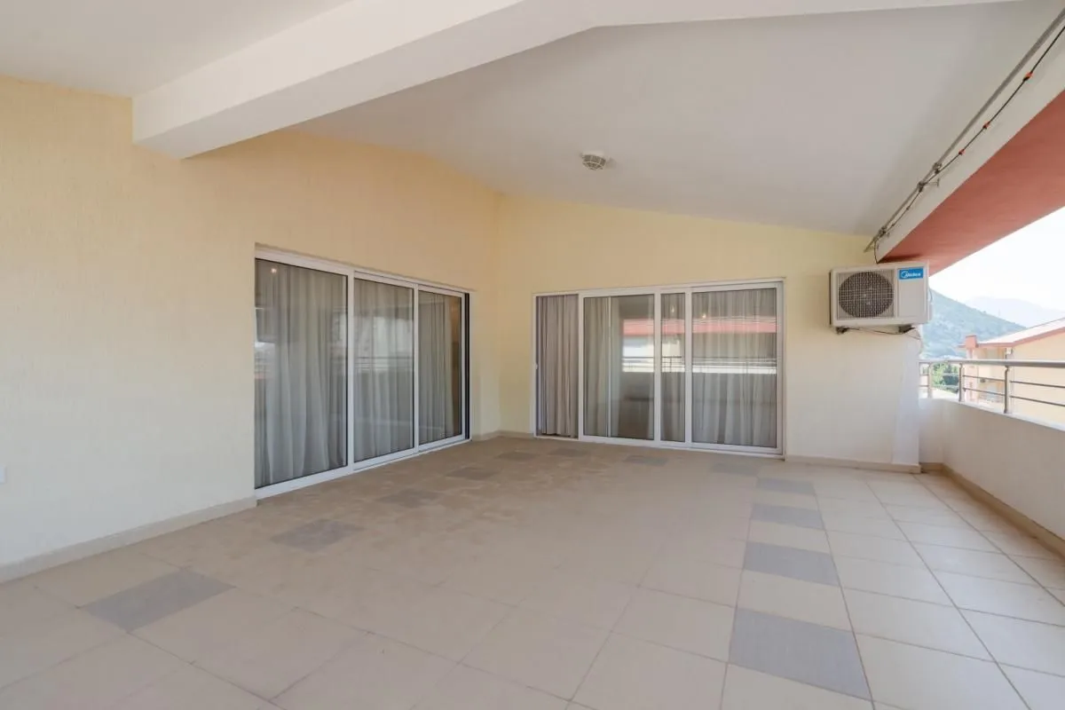 Sale, three bedroom apartment, 222m², Budva, Crna Gora