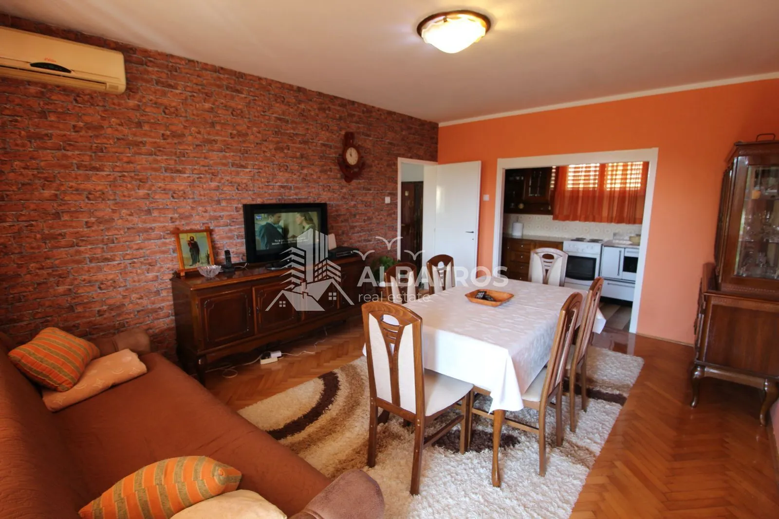 Izdavanje, kuća, 125m², Bar, Crna Gora