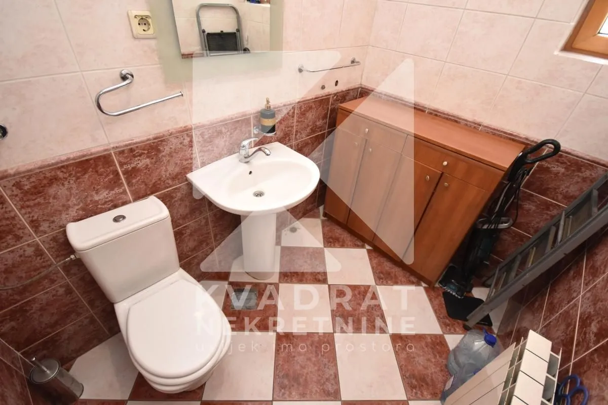 Rent, house, 300m², Ibričevina, Podgorica