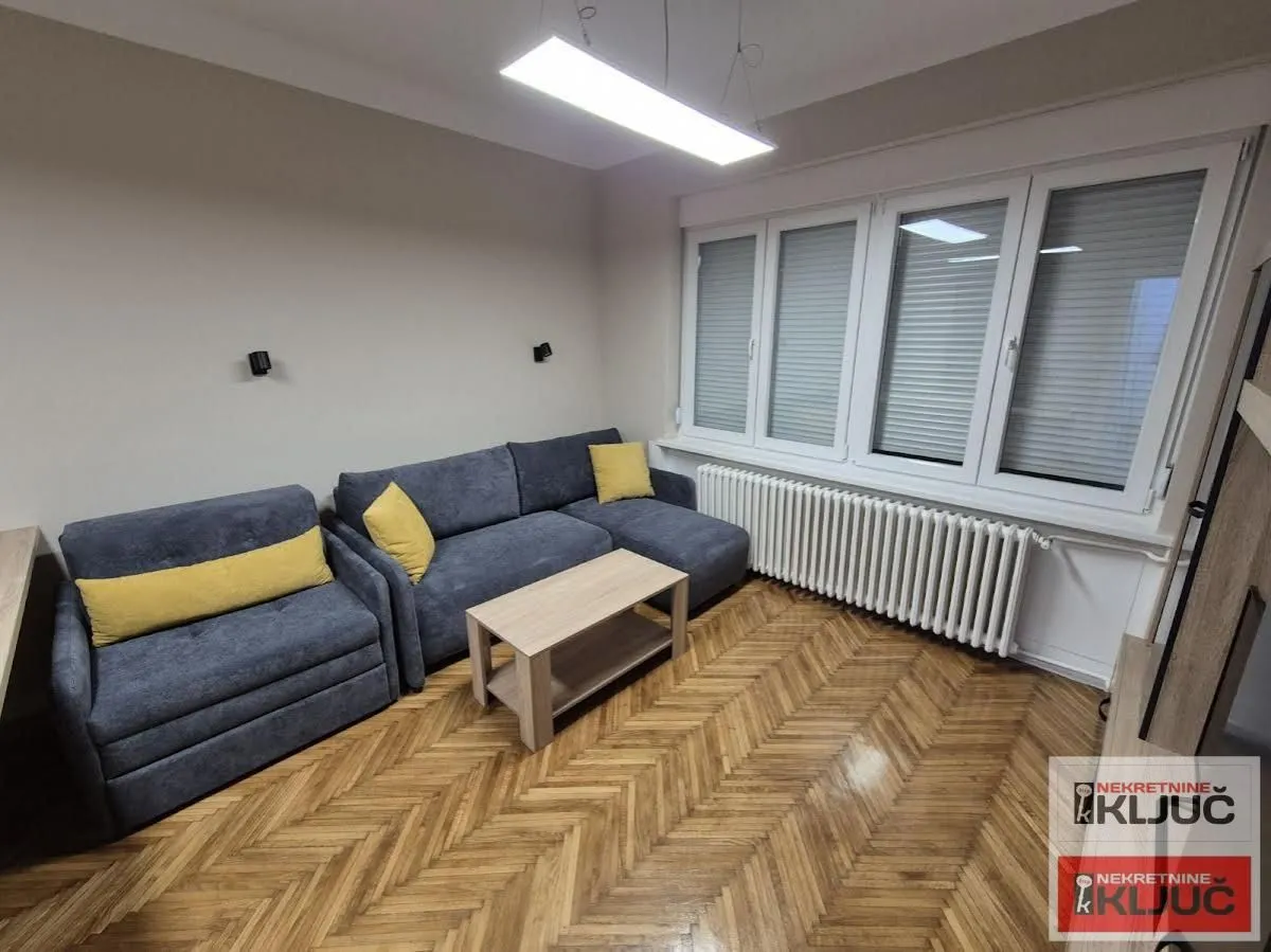Prodaja, jednosoban stan, 32m², Centar, Novi Sad