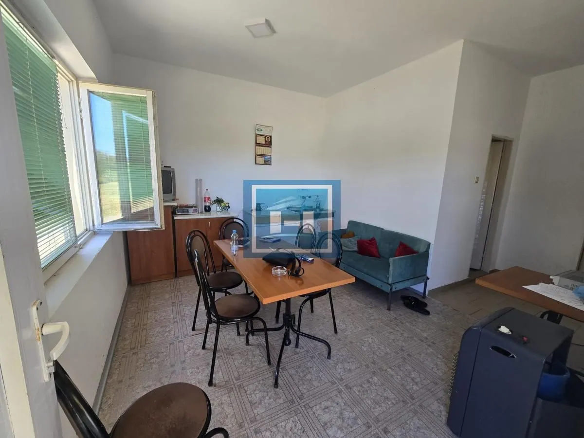Sale, office space, 482m², Vladičin Han, Srbija