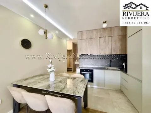 Sale, three bedroom apartment, 72m², Dobrota, Kotor - image 2