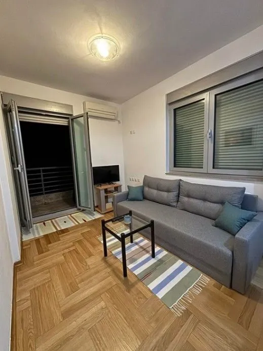 Izdavanje, garsonjera, 30m², Zabjelo, Podgorica