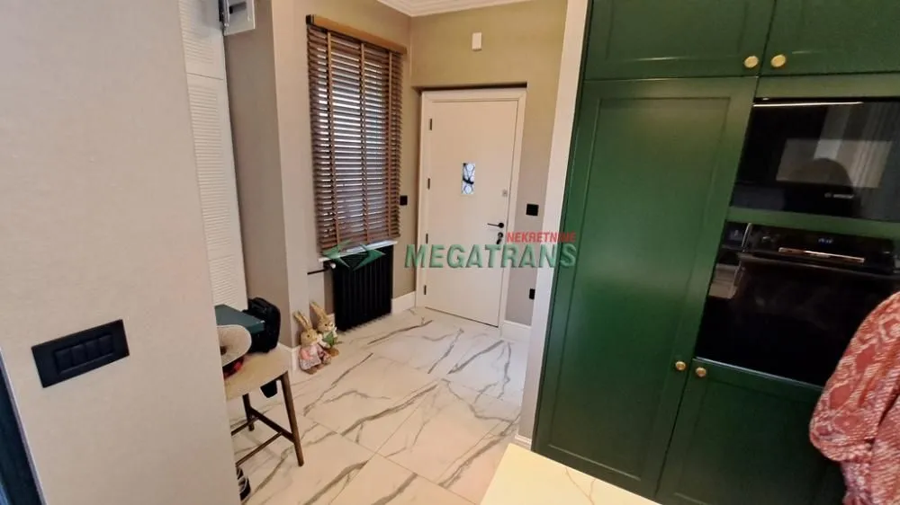 Izdavanje, trosoban stan, 80m², Centar, Novi Sad