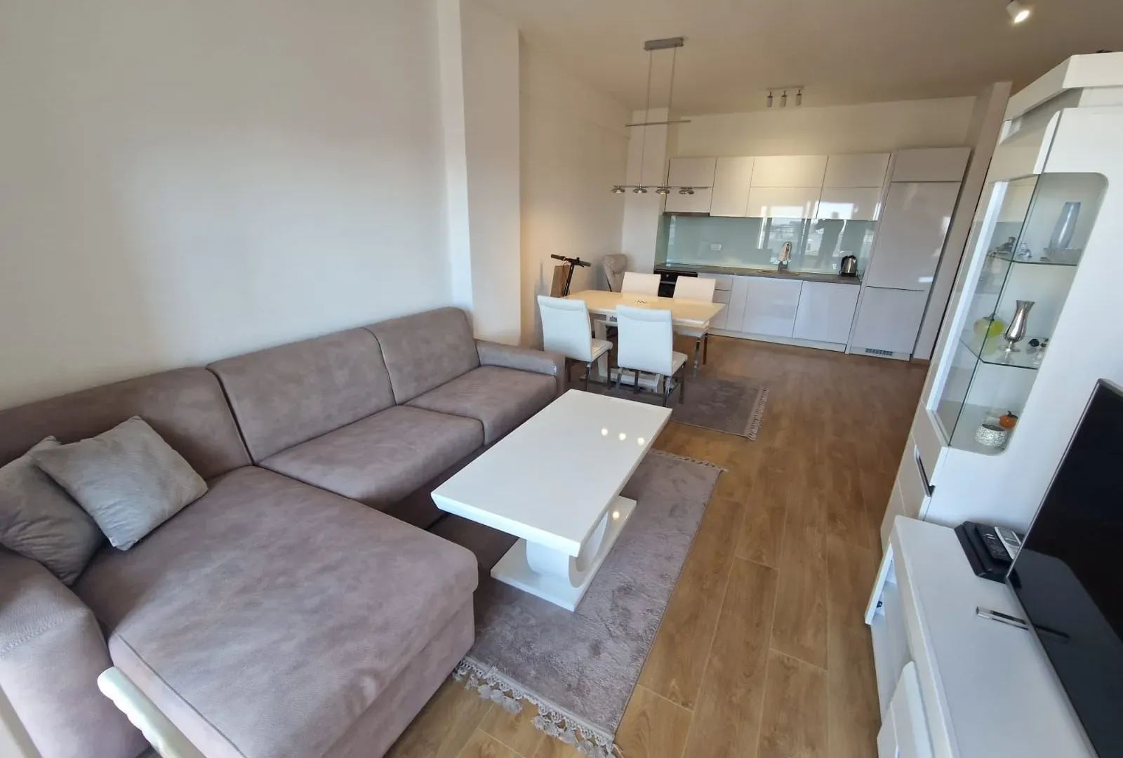 Prodaja, jednosoban stan, 50m², Rozino, Budva