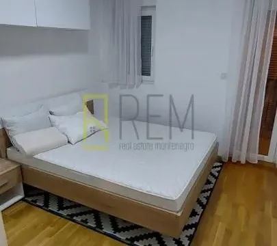 Prodaja, jednosoban stan, 43m², Stari Aerodrom, Podgorica - image 4