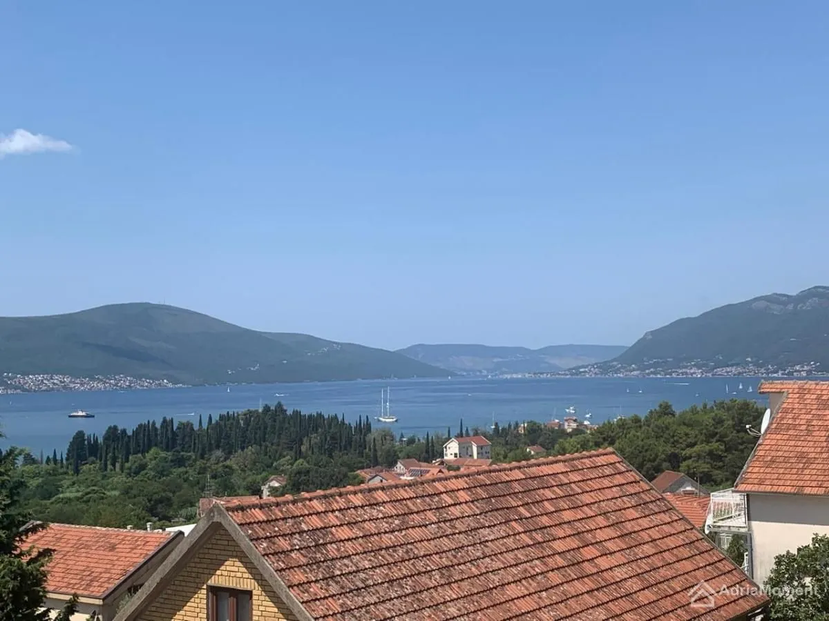 Sale, house, 136m², Tivat, Crna Gora