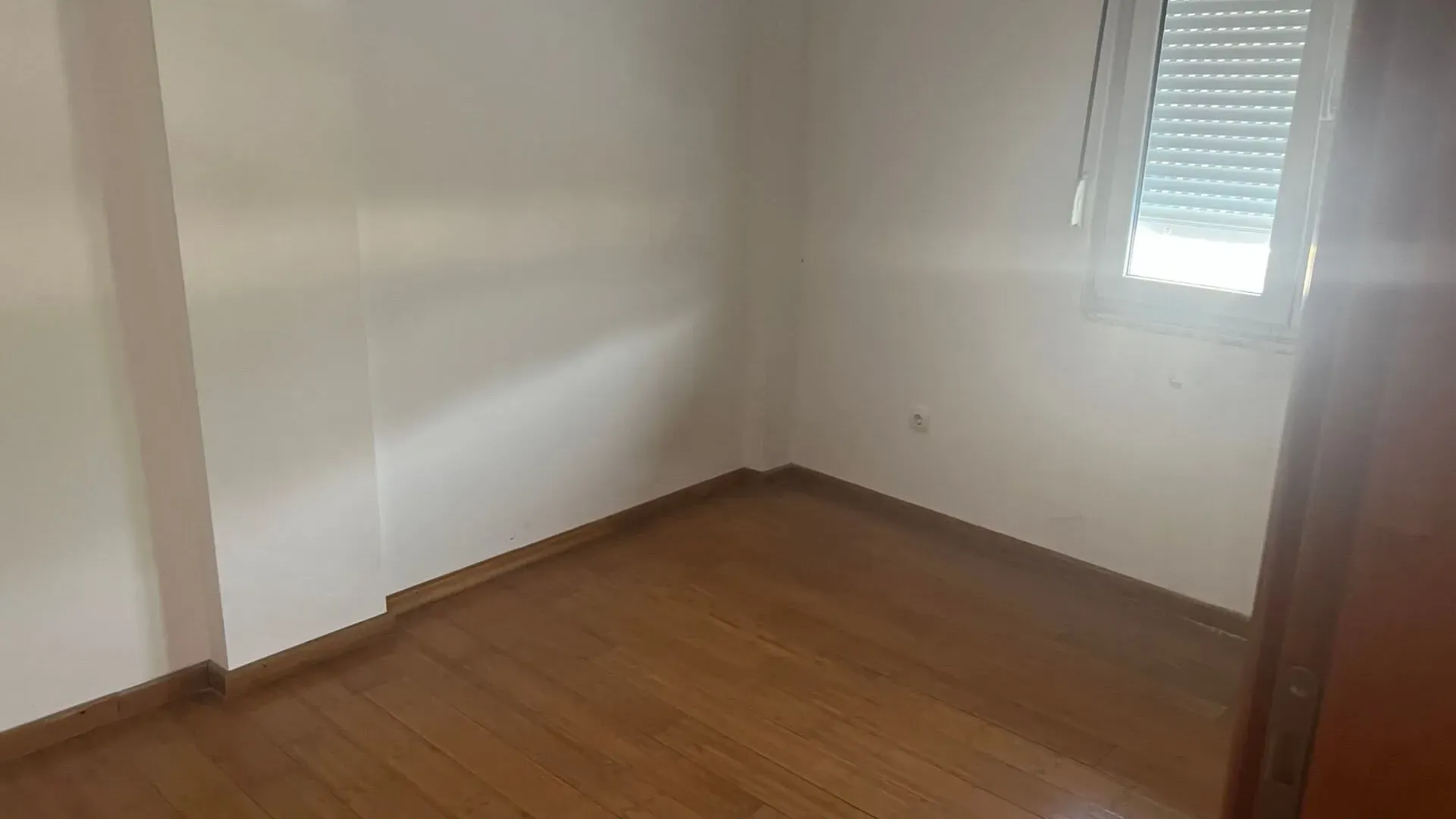 Prodaja, trosoban stan, 382m², Komoševina, Budva