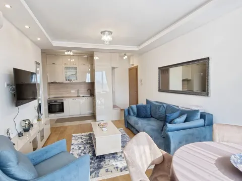 Rent, one bedroom apartment, 49m², Budva, Crna Gora - image 24