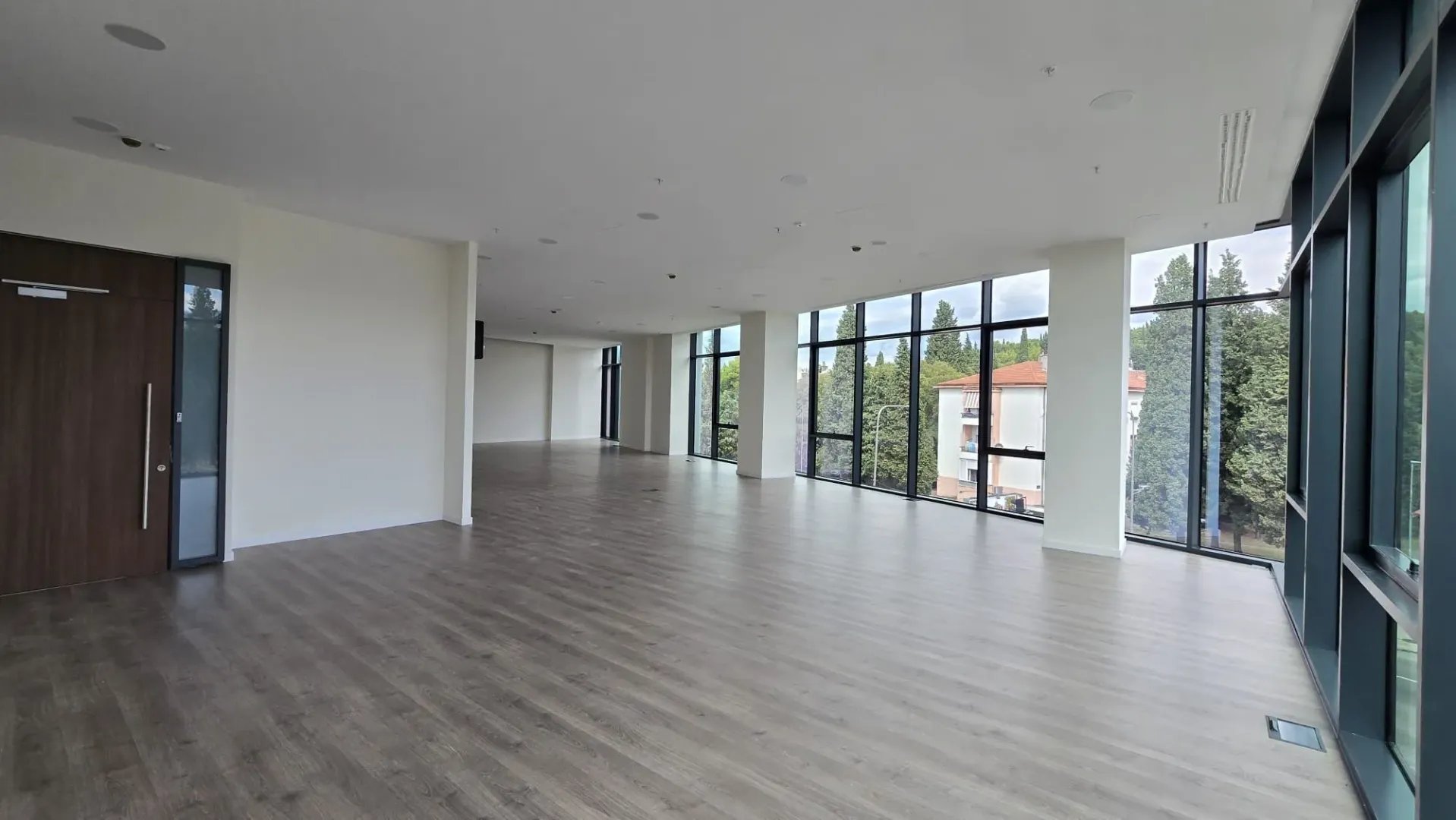 Rent, office space, 2542m², Centar, Podgorica