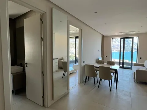 Sale, one bedroom apartment, 57m², Bečići, Budva - image 2