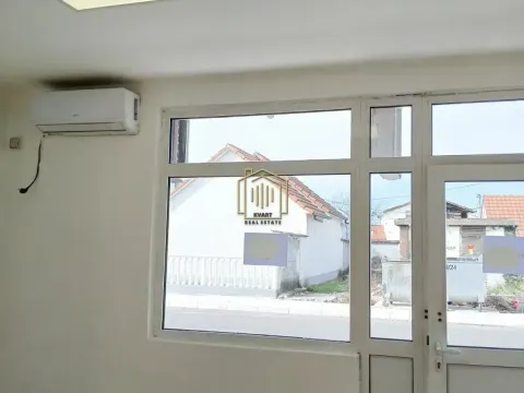 Izdavanje, poslovni prostor, 17m², Spuž, Danilovgrad - image 1