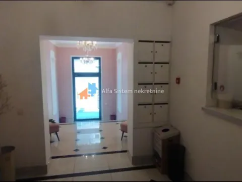 Rent, three bedroom apartment, 170m², Vračar Sve Podlokacije, Beograd - image 27