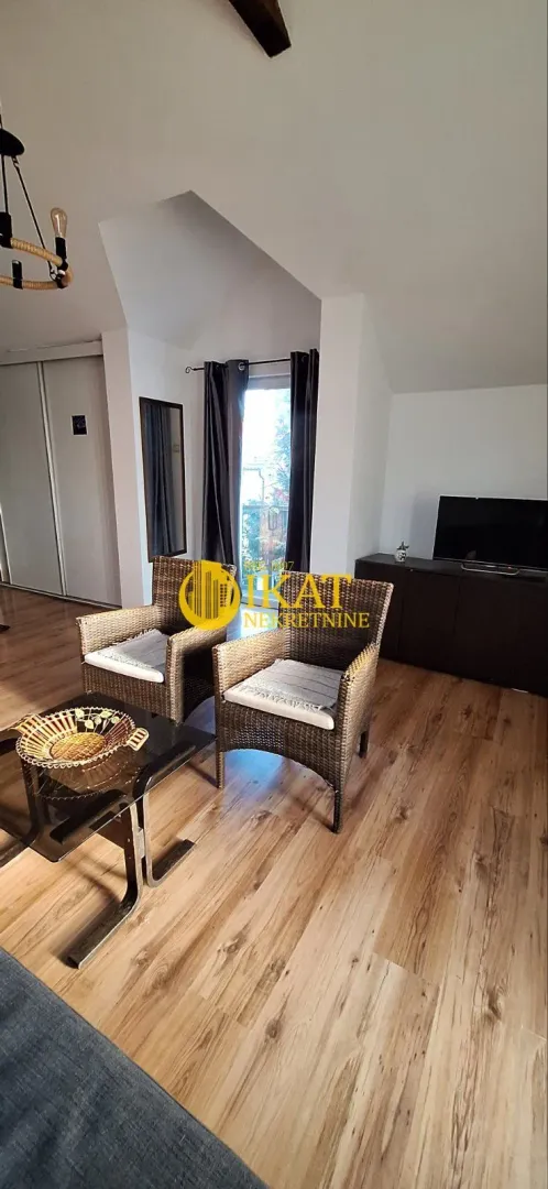 Izdavanje, dvosoban stan, 65m², Zemun Gardoš, Zemun Sve Podlokacije