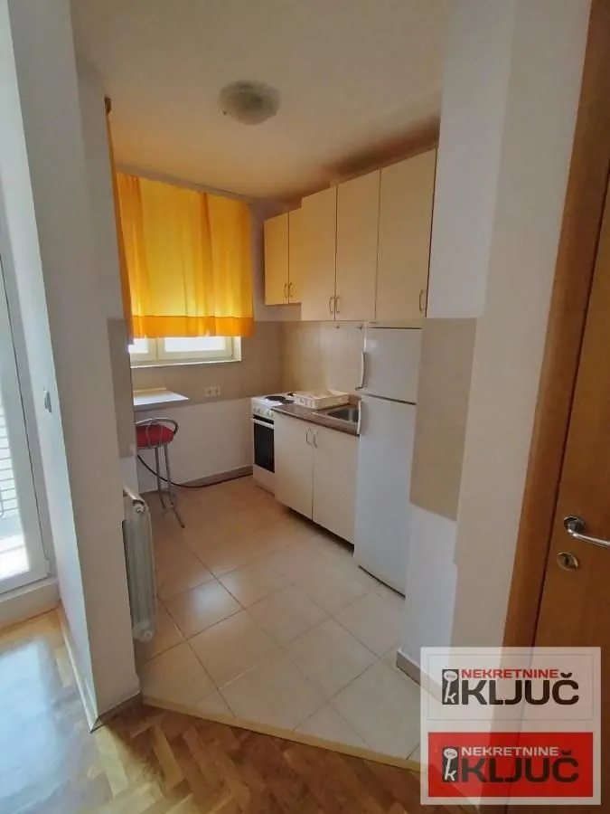 Izdavanje, jednosoban stan, 35m², Nova Detelinara, Novi Sad Sve Podlokacije