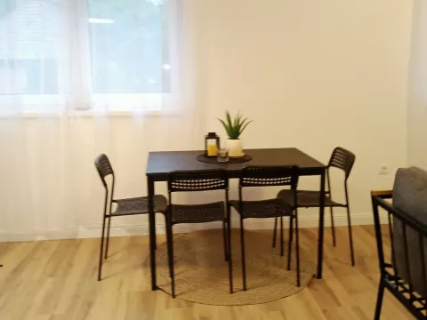 Rent, two bedroom apartment, 48m², Centar, Subotica - image 12