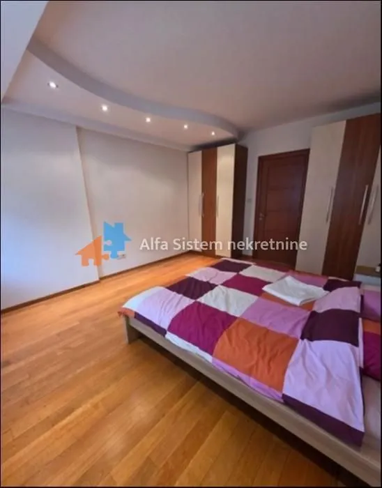 Rent, four bedroom apartment, 160m², Vračar Centar, Vračar Sve Podlokacije