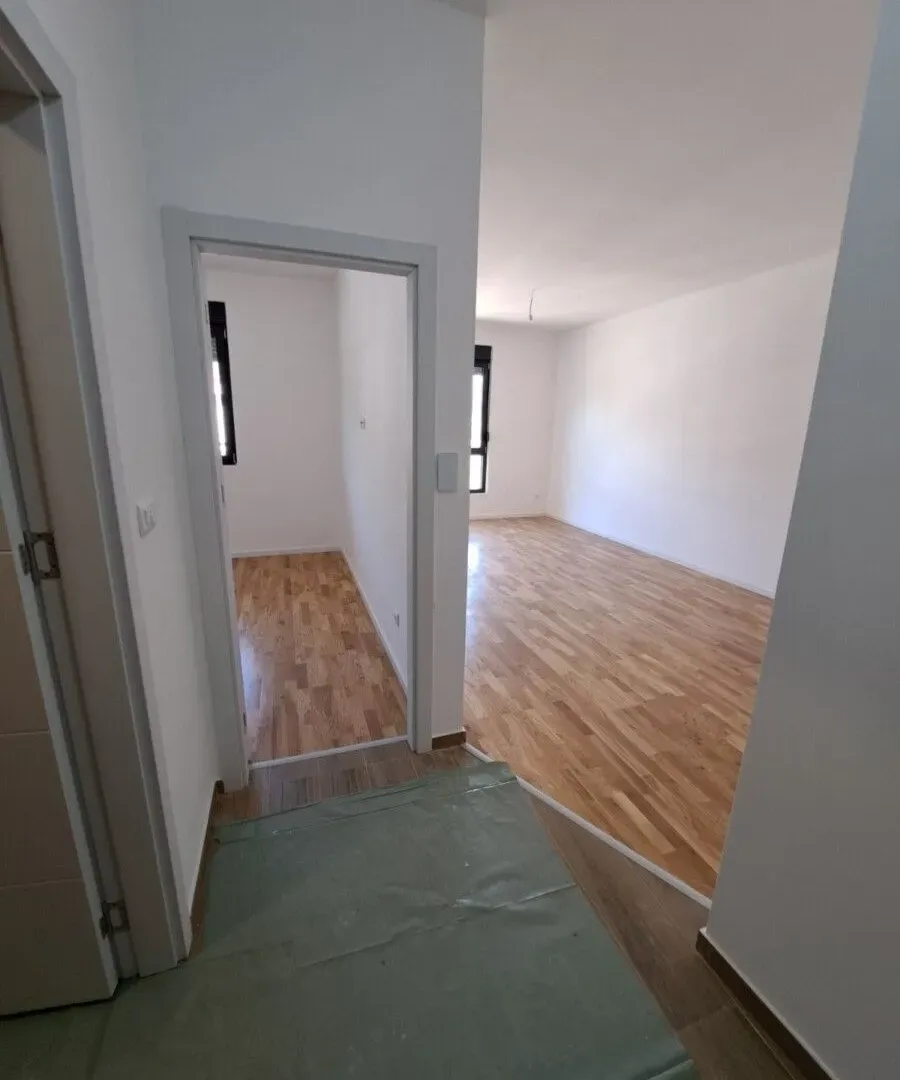 Prodaja, jednosoban stan, 45m², Tološi, Podgorica