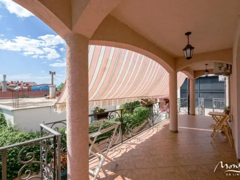 Prodaja, kuća, 280m², Bar, Crna Gora - image 6