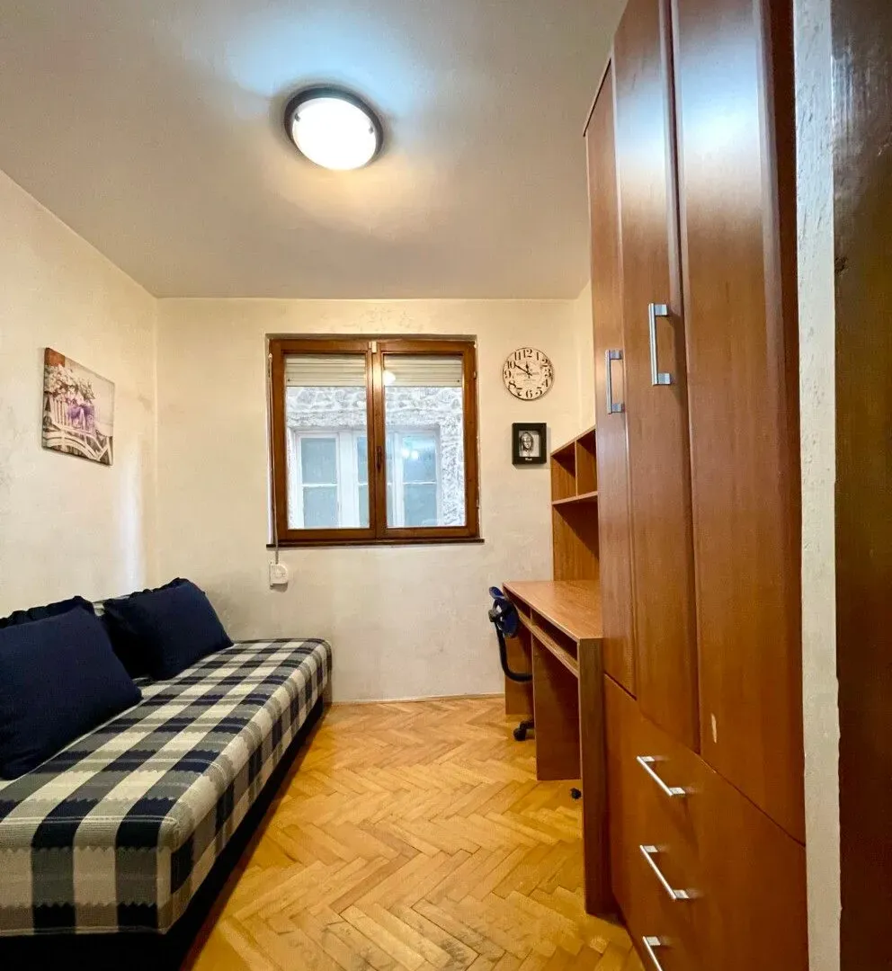Rent, house, 200m², Konik, Podgorica